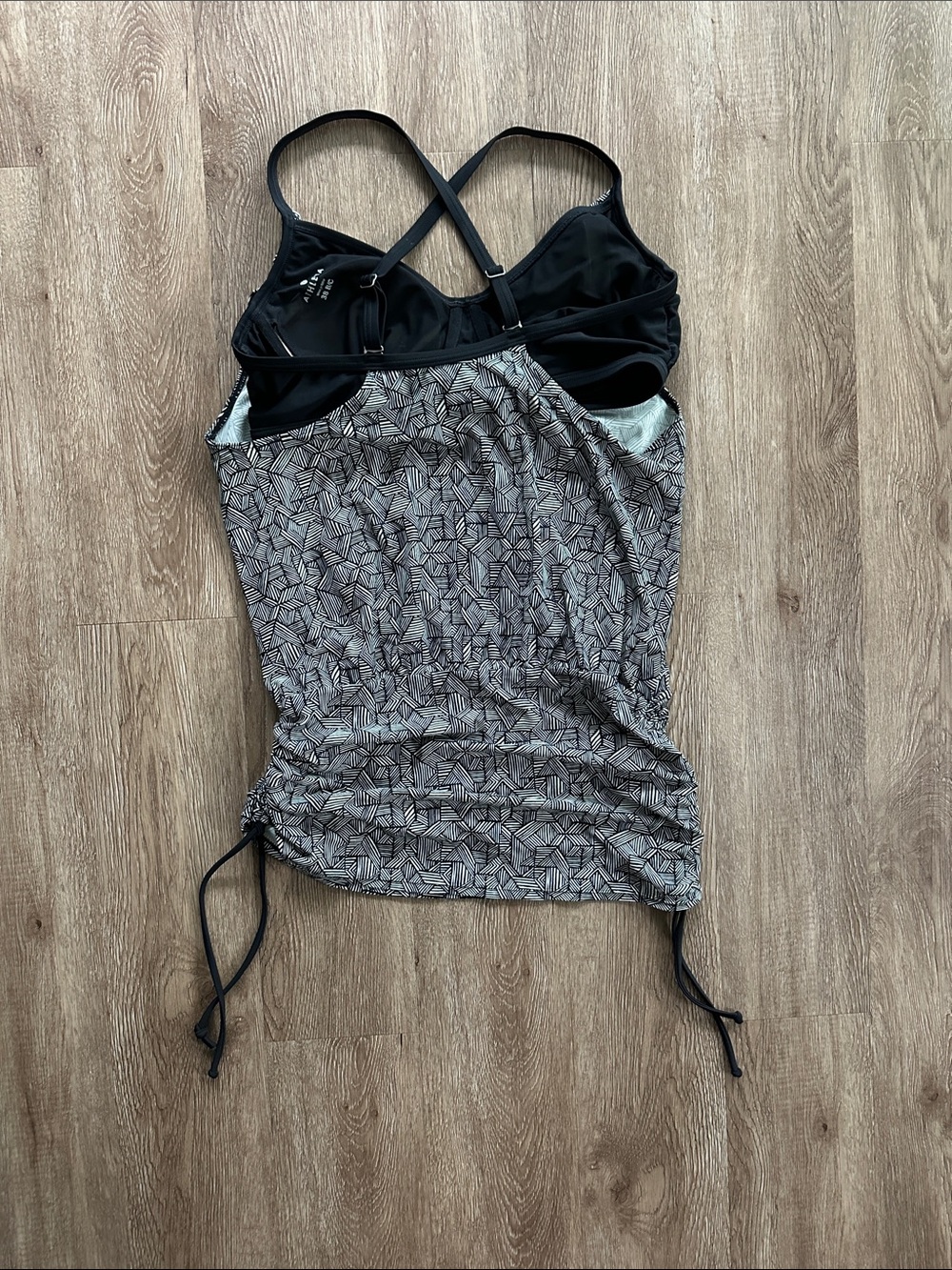 Athleta Laguna Side Scrunch Tankini Top Black & White 38 B/C Beach - Picture 4 of 4